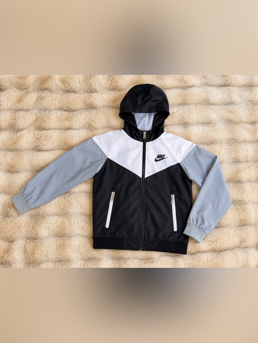 Nike Colorblock Hooded Windbreaker in Black, White & Light Gray